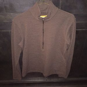Long sleeve 1/2 zip top